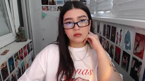 miiiiiiaaaa online show from January 10, 11:33 am