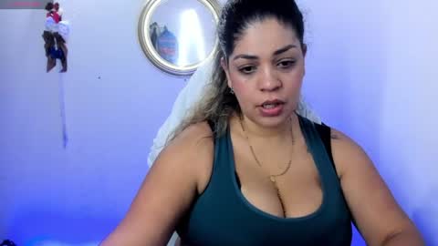 latinamav22 online show from July 3, 4:23 pm