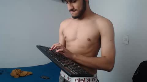 camilo online show from December 22, 12:17 am