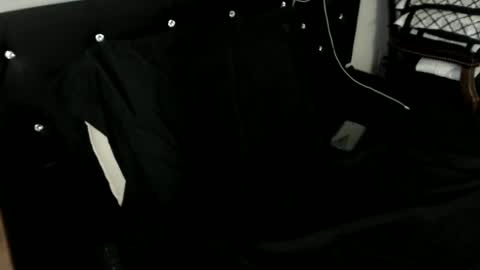 Snapshot of latinfyre chatting on December 7, 1:35 pm Chris online show from December 7, 1:35 pm