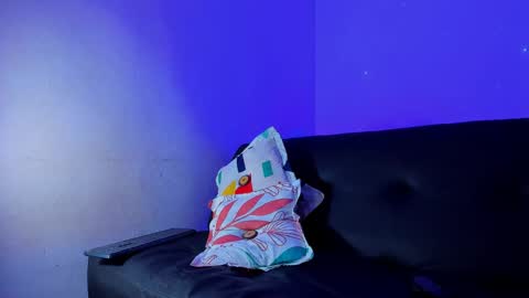 latinhuge_cock online show from March 1, 3:43 am