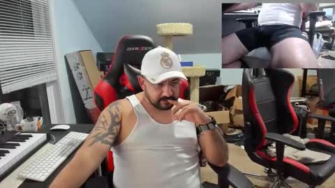 LatinLover83 online show from February 24, 3:31 am