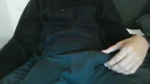 latinman7945 online show from February 13, 7:44 am