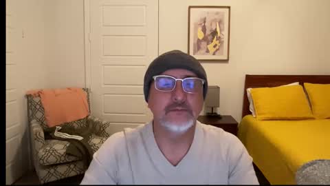 QS - INDEPENDENT MODEL online show from December 21, 5:14 am