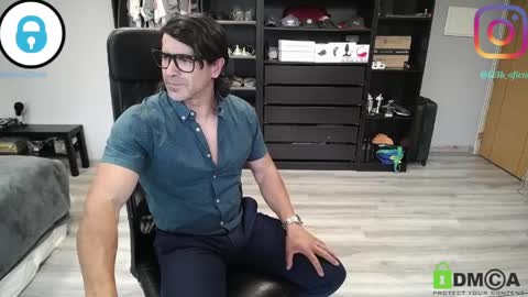 sam online show from April 7, 12:51 pm