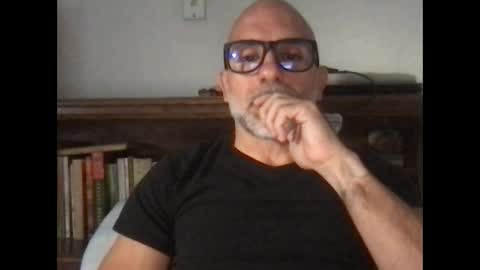 latino_to20 online show from June 10, 9:02 pm