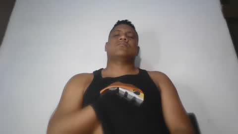 latinrayf online show from October 25, 7:08 am