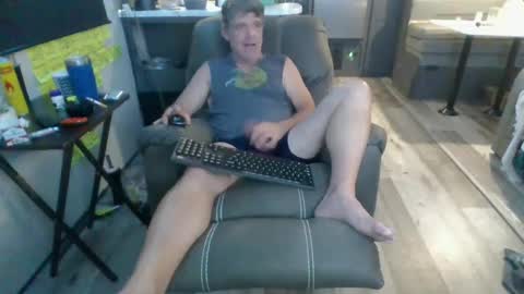 Snapshot of latniter742349 chatting on October 10, 2:28 am latniter online show from October 10, 2:28 am