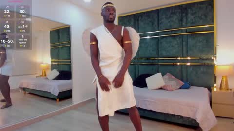 LEANDRO online show from February 9, 12:08 pm