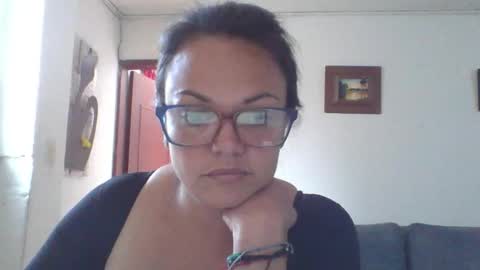 Laura online show from February 17, 8:19 pm