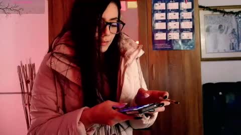 laujgray online show from February 1, 2:30 am