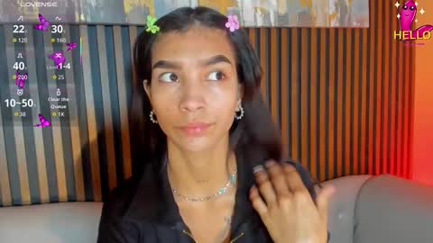 Laura online show from December 18, 12:55 pm