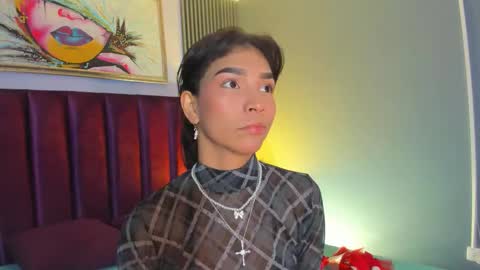 Laura online show from February 14, 1:03 pm