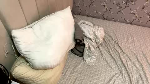 laura online show from February 27, 5:51 am