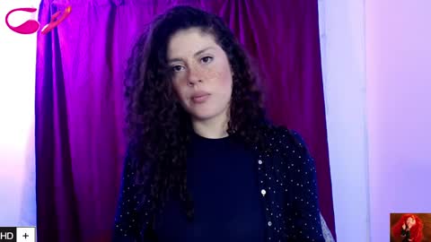 Snapshot of laura_fountain_ chatting on February 19, 6:21 pm weedcam Curly Laura OF    online show from February 19, 6:21 pm