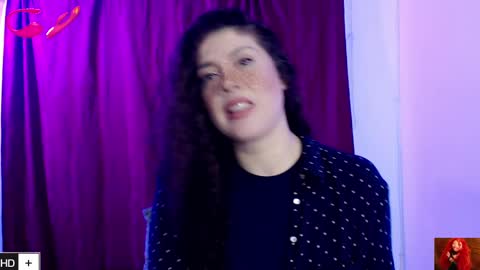 Snapshot of laura_fountain_ chatting on February 19, 11:06 am weedcam Curly Laura OF    online show from February 19, 11:06 am