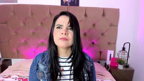 laura hotties online show from April 5, 1:41 pm