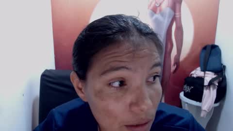  Laura  online show from October 29, 9:48 pm