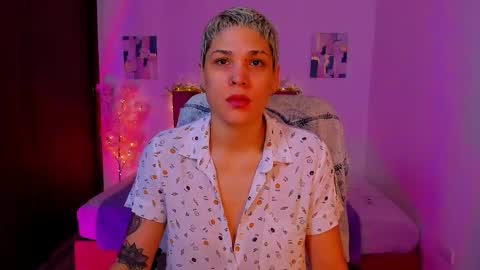 Laura Rose online show from October 13, 6:10 pm