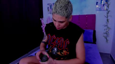 Laura Rose online show from September 30, 2:22 am