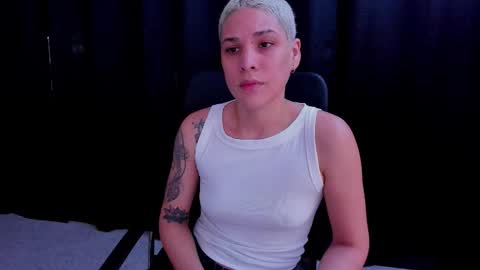 Laura Rose online show from September 13, 6:32 pm