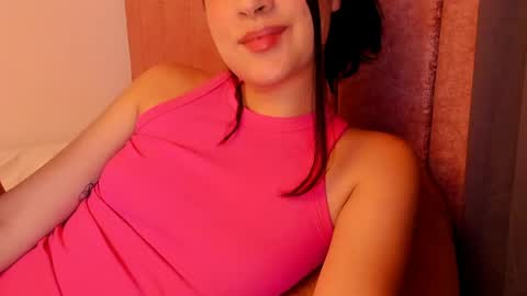 LAURA SOE online show from April 24, 2:02 am