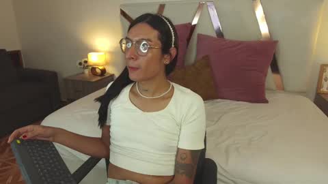 Snapshot of lauraagomezz__ chatting on February 28, 11:12 pm lauraagomezz__ online show from February 28, 11:12 pm