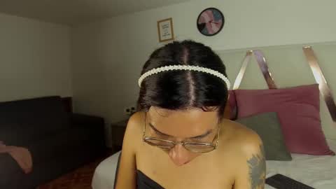 Snapshot of lauraagomezz__ chatting on March 2, 5:25 pm lauraagomezz__ online show from March 2, 5:25 pm