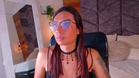 lauraagomezz__ online show from October 22, 9:16 pm