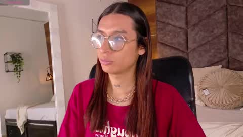 Snapshot of lauraagomezz__ chatting on September 13, 8:11 pm lauraagomezz__ online show from September 13, 8:11 pm
