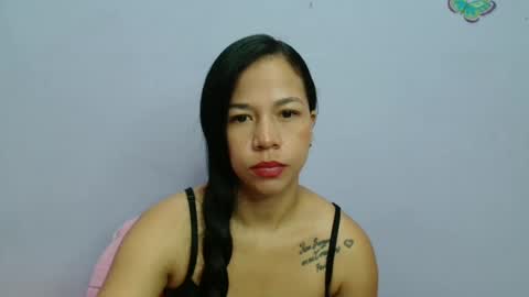 lauracb          online show from February 1, 12:47 pm