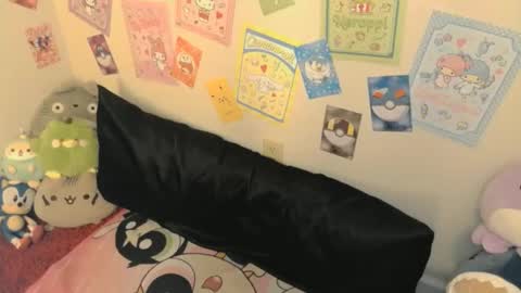 Snapshot of laurachan chatting on December 30, 10:23 pm LauraChan online show from December 30, 10:23 pm