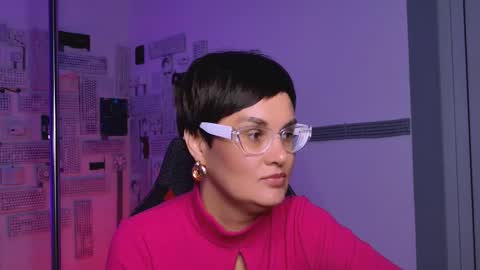 lauradavidsons online show from September 12, 8:16 am