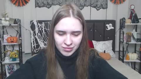 LauraHlot online show from November 9, 6:43 pm