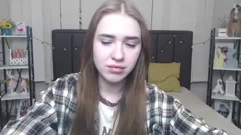 LauraHlot online show from October 19, 5:56 am