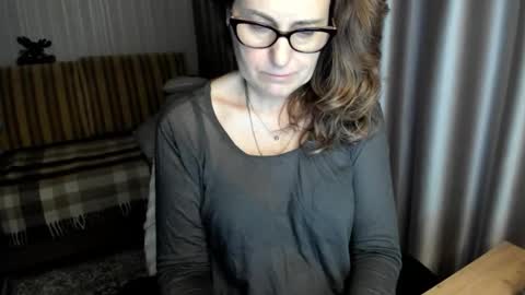 Lauraoven1 online show from February 2, 2:03 pm