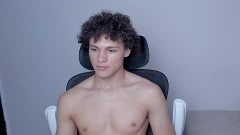 Laureent online show from November 22, 6:50 pm