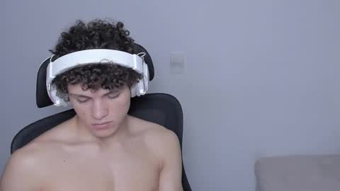 Laureent online show from October 11, 7:24 am