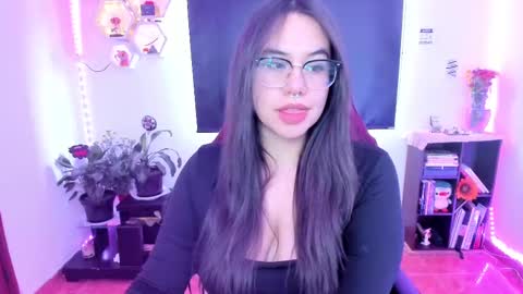 Snapshot of lauren_afrodita chatting on February 22, 8:09 pm Im Lauren independent model online show from February 22, 8:09 pm