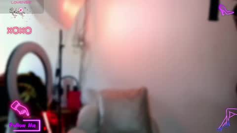 Lauren online show from November 22, 5:22 pm