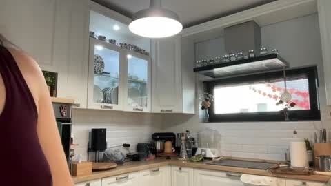 Lauren Brite online show from October 18, 1:59 pm