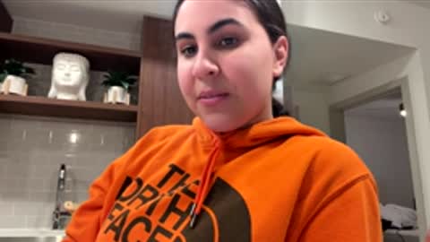 laurenivy online show from April 12, 6:06 am