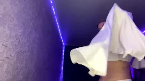 Hannah online show from October 18, 4:44 pm