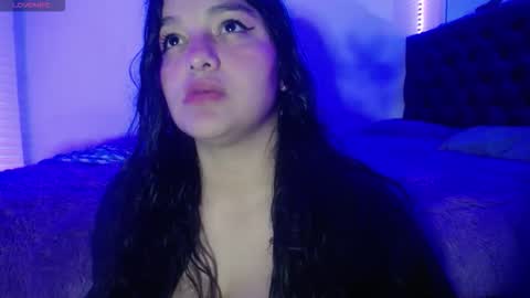 laurenkenner28_ online show from October 18, 7:07 pm