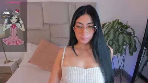 laurenn_smitth online show from September 19, 1:04 pm