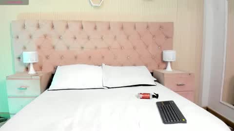 Lauren  online show from October 11, 2:43 pm