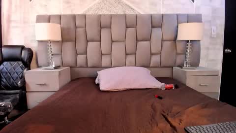 Lauren  online show from November 26, 3:31 pm