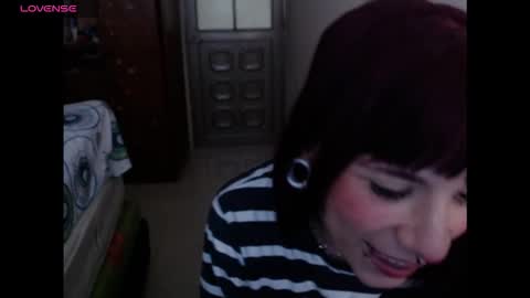 laurethm online show from September 30, 7:02 pm