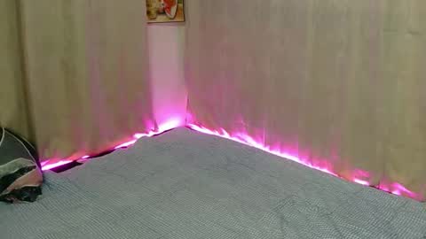 Dallas Hooter Edmonson online show from February 10, 6:44 pm