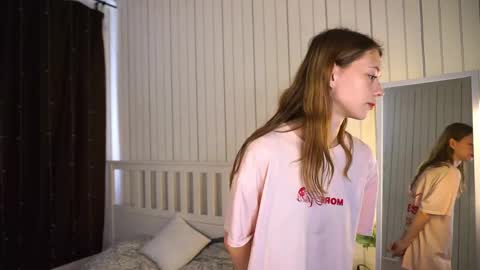 Kate online show from May 13, 8:24 am